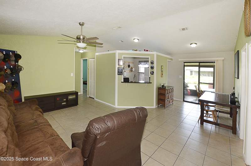 3 bedroom Single Family Residence at 1470 SE Toy Street, Port Malabar Unit 18, Palm Bay — photo 3