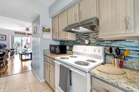 152 E East Colonial Court Court #84, Indian Harbour Beach FL - photo 11 of 25