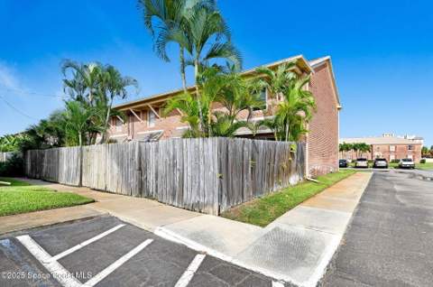 152 E East Colonial Court Court #84, Indian Harbour Beach FL - photo 24 of 25