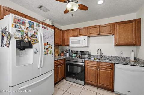 496 NE Ralwood Lane #55, Palm Bay FL - photo 10 of 28