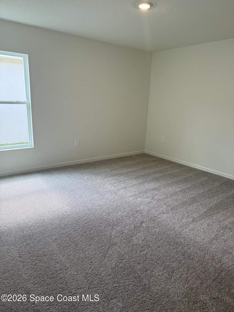 4 bedroom Single Family Residence at 962 SW Richmond Circle, Richmond Cove, Palm Bay — photo 4
