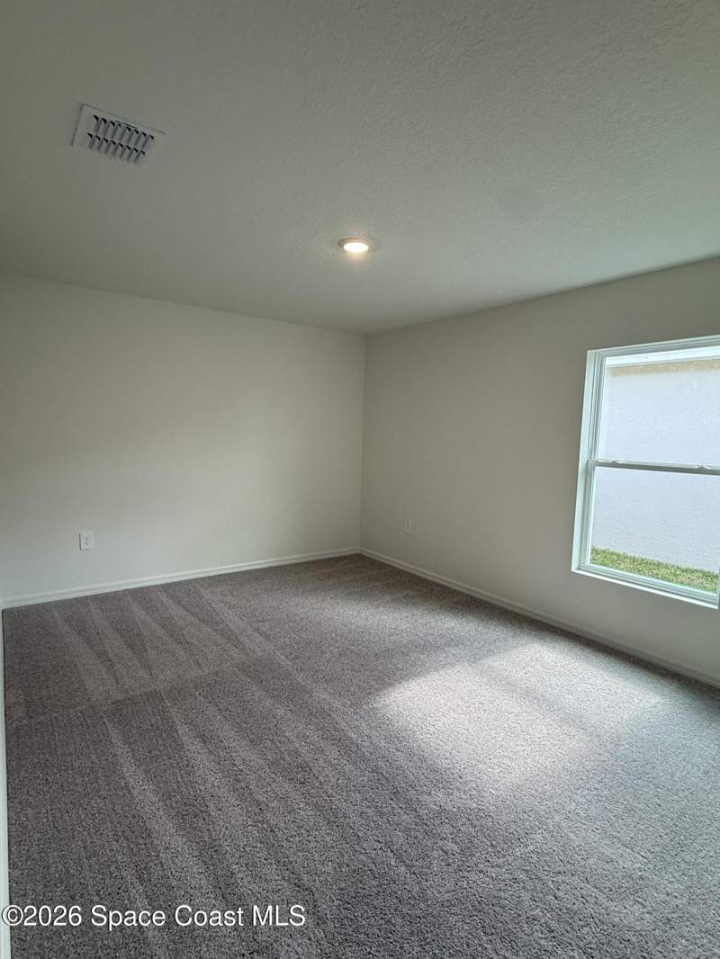 4 bedroom Single Family Residence at 962 SW Richmond Circle, Richmond Cove, Palm Bay — photo 5