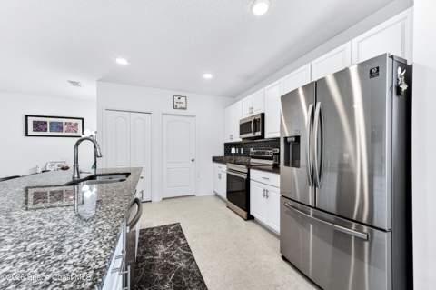 180 Dolphin Street, Palm Bay FL - photo 13 of 40
