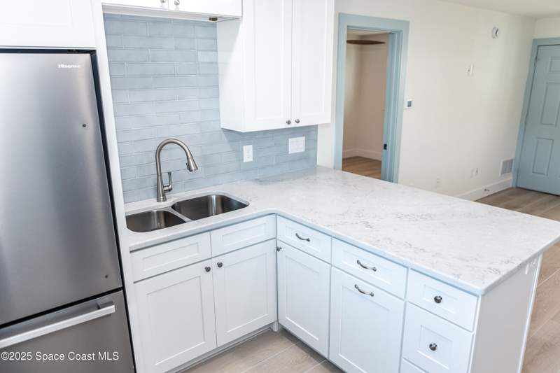 1 bedroom Condominium at 7165 Ridgewood Avenue #Unt3, Avon By The Sea, Cape Canaveral — photo 4