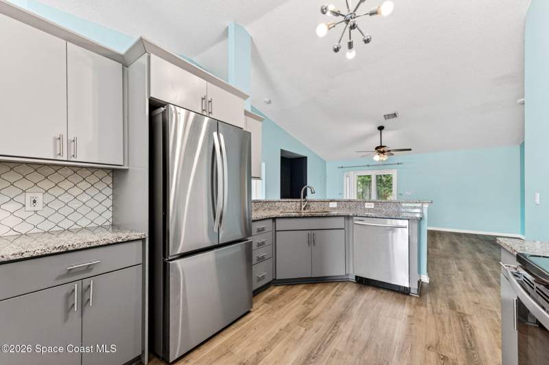 3 bedroom Single Family Residence at 3454 Trevino Circle, Royal Oak Golf and Country Club Sec 6B, Titusville — photo 2