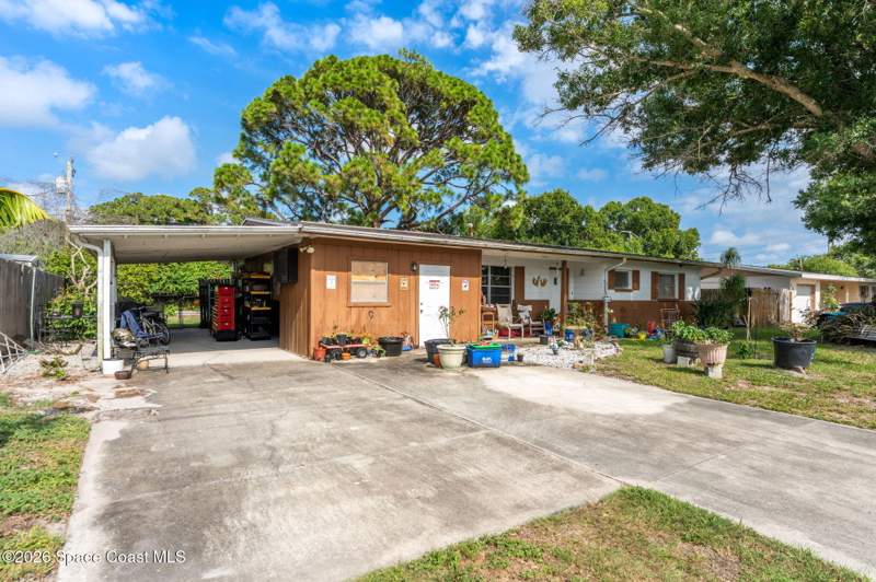4 bedroom Single Family Residence at 2846 Davis Lane, Davis Court, Rockledge — photo 2