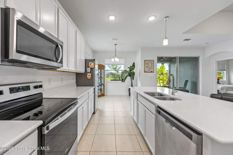 4 bedroom Single Family Residence at 4398 Lago Vista Drive, The Lakes at St. Sebastian, Micco — photo 2