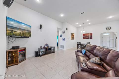 4398 Lago Vista Drive, Micco FL - photo 15 of 41