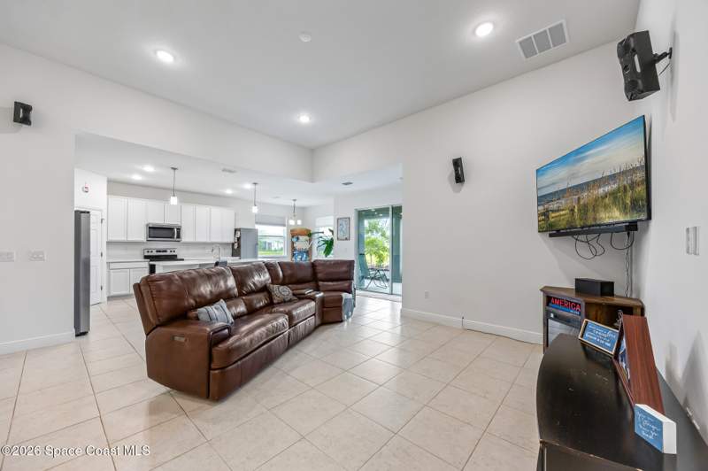 4 bedroom Single Family Residence at 4398 Lago Vista Drive, The Lakes at St. Sebastian, Micco — photo 4