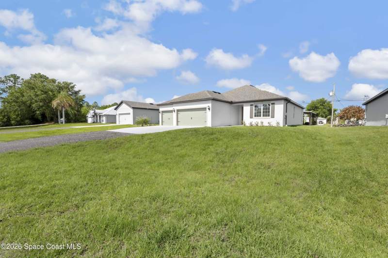 3 bedroom Single Family Residence at 1161 Saturn Street, Port Malabar Unit 46, Palm Bay — photo 3