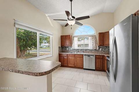 882 Wateroak Drive, Palm Bay FL - photo 9 of 24