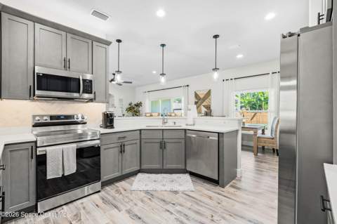 885 Starland Street, Palm Bay FL - photo 7 of 21