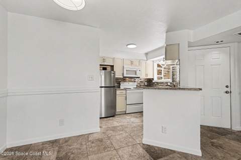 1801 Island Club Drive #577, Melbourne FL - photo 7 of 20
