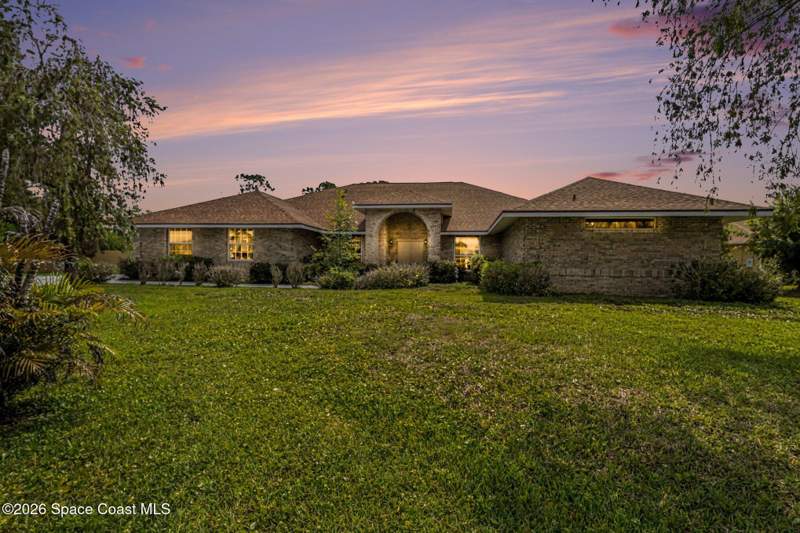 3 bedroom Single Family Residence at 3663 Meadowlark Way, Carriage Gate Subdivision, Melbourne — photo 2