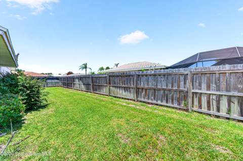 215 Dogwood Avenue, Melbourne Beach FL - photo 8 of 40