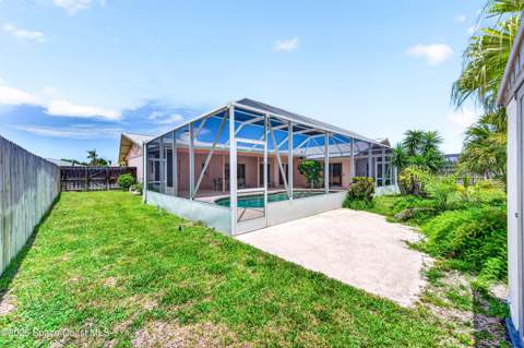215 Dogwood Avenue, Melbourne Beach FL - photo 7 of 40