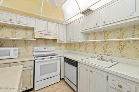 6500 Falcon Way #19-D, Cape Canaveral FL - photo 10 of 37