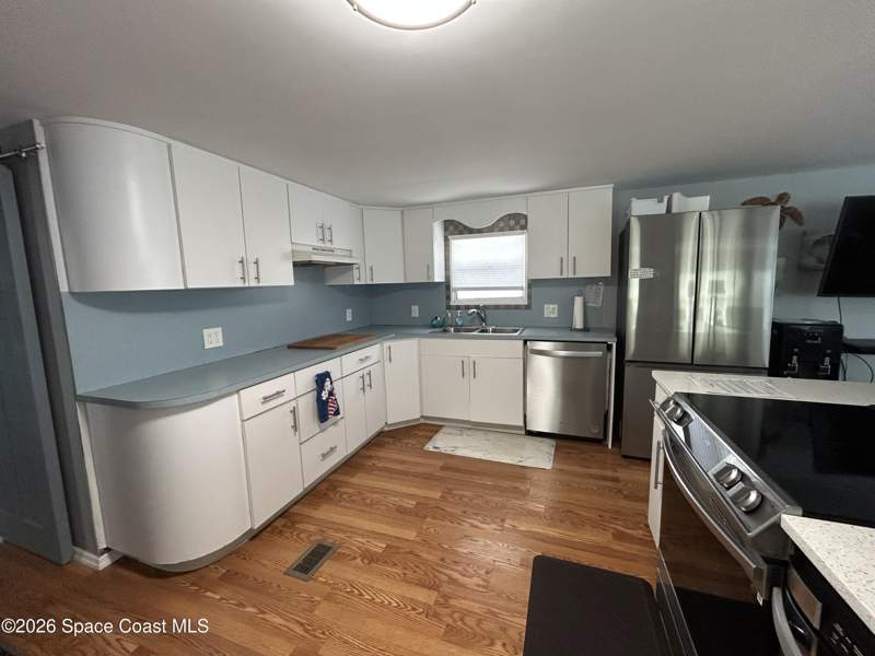 2 bedroom Manufactured Home at 209 Liberty Lane, A1A Condo Park Condo, Melbourne Beach — photo 5