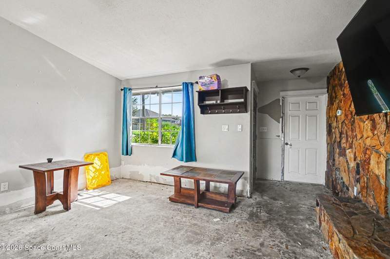 3 bedroom Single Family Residence at 1980 Old Dixie Highway, Dixie Village, Titusville — photo 3