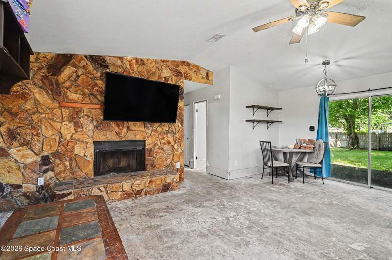 3 bedroom Single Family Residence at 1980 Old Dixie Highway, Dixie Village, Titusville — photo 4