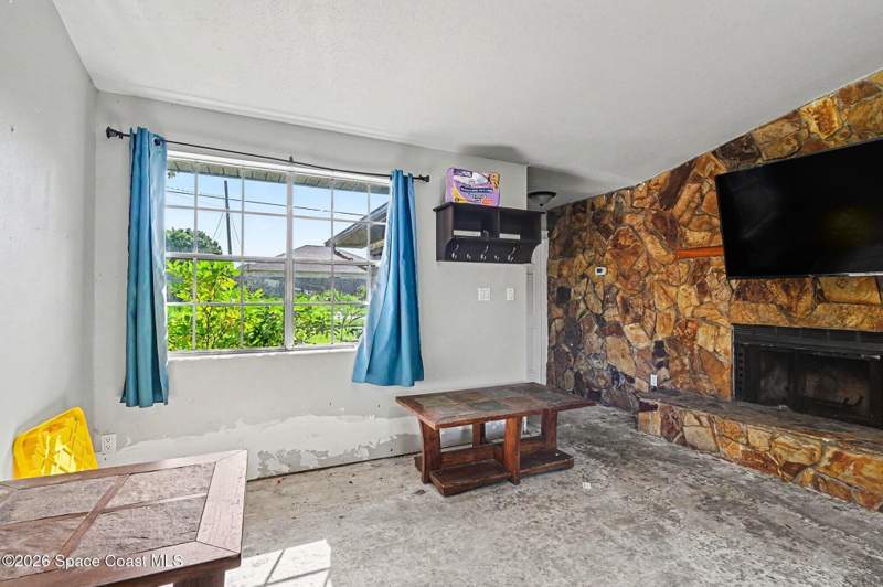3 bedroom Single Family Residence at 1980 Old Dixie Highway, Dixie Village, Titusville — photo 5