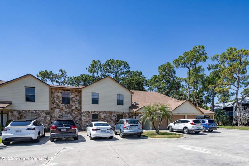 2 bedroom Condominium at 9037 York Lane #13c, Greenwood Village Condo No 4, West Melbourne — photo 3