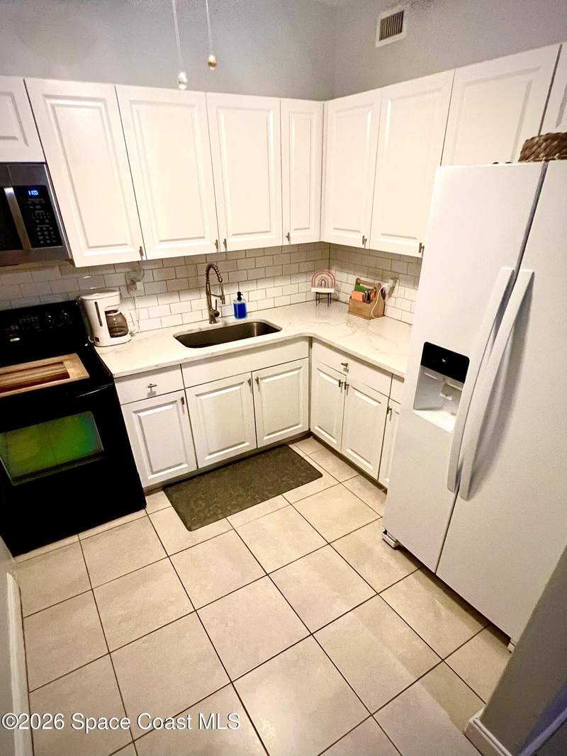 3 bedroom Single Family Residence at 1616 Smith Drive, Whispering Oaks 2nd Sec, Titusville — photo 3