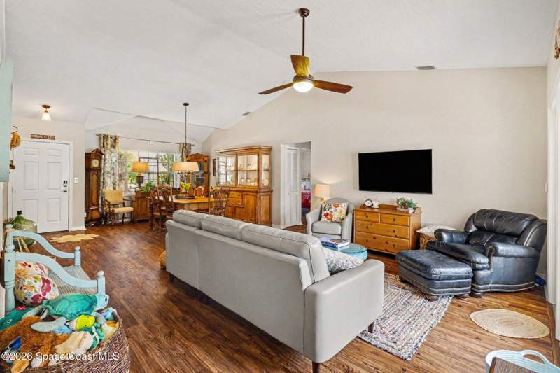 3 bedroom Single Family Residence at 1051 Mandarin Drive, Turkey Creek Subd, Palm Bay — photo 4