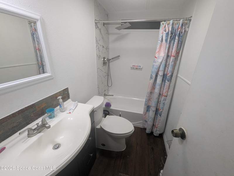 2 bedroom Manufactured Home at 478 E Dolphin Circle, Barefoot Bay Unit 1, Barefoot Bay — photo 5