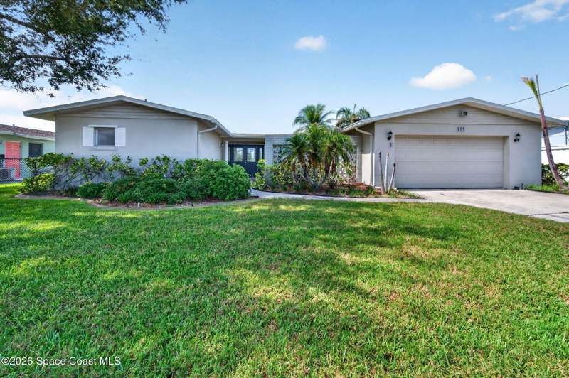 4 bedroom Single Family Residence at 315 Ursa Avenue, Diana Shores Unit No 2, Merritt Island — photo 3
