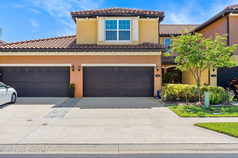 3 bedroom Townhouse at 722 Carlsbad Drive, Montecito Phase 2C, Satellite Beach — photo 4