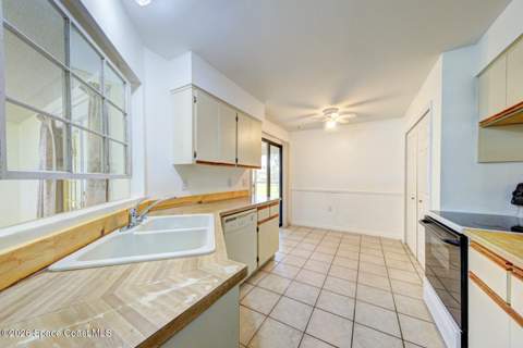 1085 Celle Avenue, Palm Bay FL - photo 7 of 22