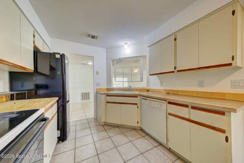 1085 Celle Avenue, Palm Bay FL - photo 10 of 22