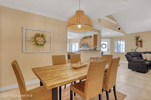 2464 Hemingway Lane #101, Merritt Island FL - photo 7 of 33