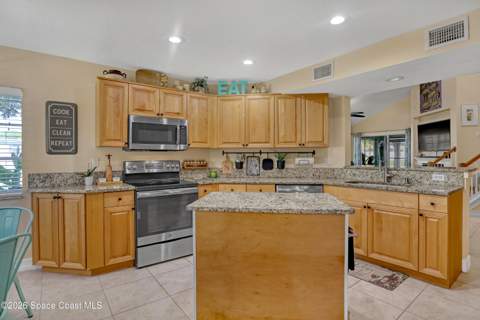 2464 Hemingway Lane #101, Merritt Island FL - photo 10 of 33