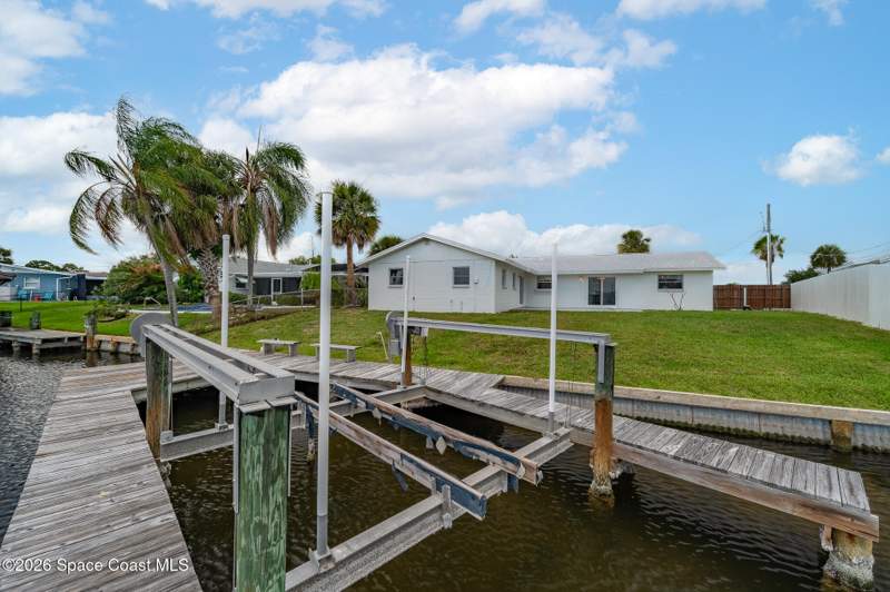 4 bedroom Single Family Residence at 1580 Mercury Street, Diana Shores Unit No 1, Merritt Island — photo 5