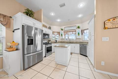 950 Somerset Lane, Melbourne FL - photo 11 of 46