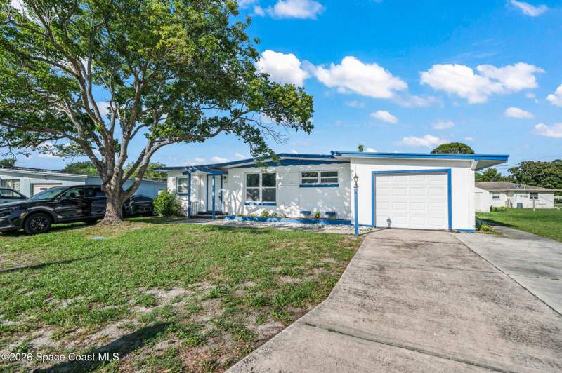 4 bedroom Single Family Residence at 1005 Greenwood Way, Pineridge Subd Unit 2, Cocoa — photo 2