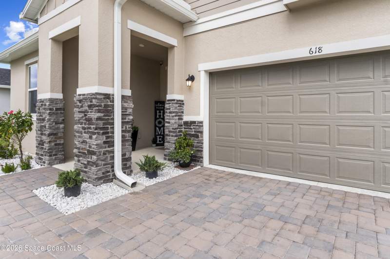 4 bedroom Single Family Residence at 618 Kerrs Lane, Gardens At Waterstone Phase 2, Palm Bay — photo 5