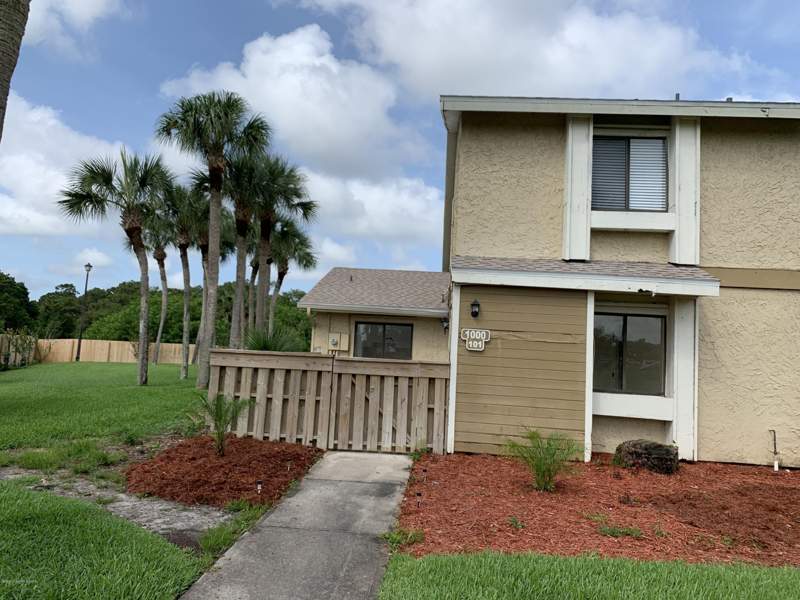 3 bedroom Townhouse at 1000 Abada Court #101, Port Malabar Country Club Unit 7 First Replat of, Palm Bay — photo 2