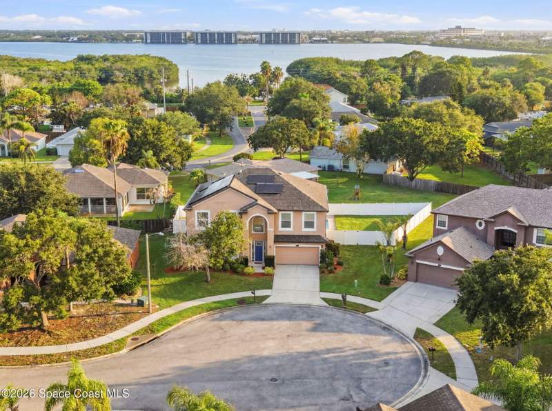 5 bedroom Single Family Residence at 214 Jenifer Court, Summers Creek Phase 2, Merritt Island — photo 3