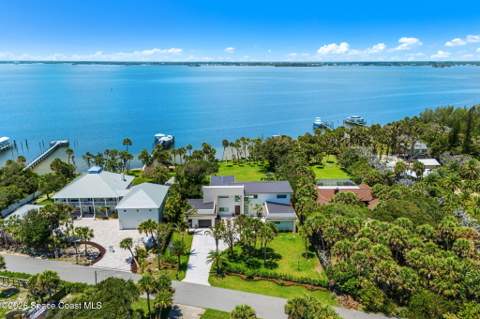 7866 Casuarina Drive, Melbourne Beach FL - photo 10 of 154