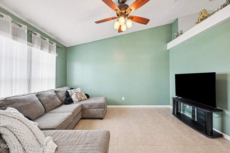 3 bedroom Single Family Residence at 536 (530) Fort Pierce Street, Port Malabar Unit 31, Palm Bay — photo 4