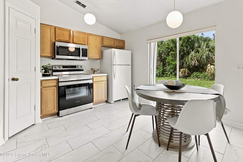 3 bedroom Single Family Residence at 2153 Redwood Circle, Sandy Pines Preserve Phase 2, Palm Bay — photo 5