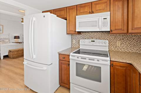 190 Escambia Lane #305, Cocoa Beach FL - photo 9 of 50