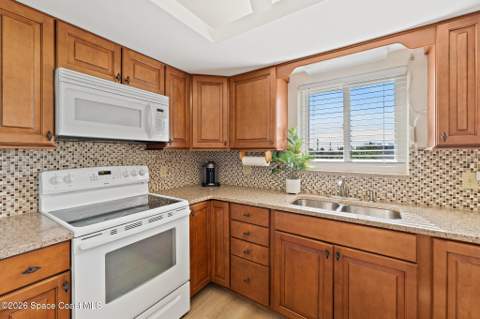 190 Escambia Lane #305, Cocoa Beach FL - photo 11 of 50