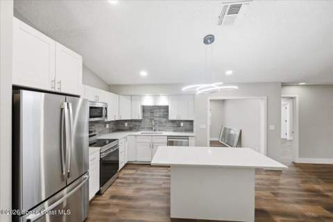 271 Naylor Street, Palm Bay FL - photo 7 of 40