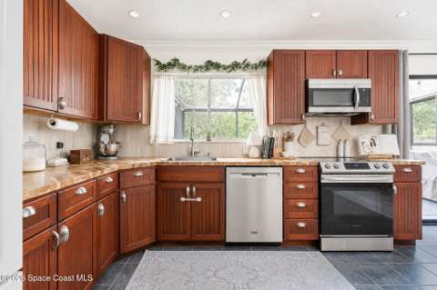 1481 Mariposa Drive, Palm Bay FL - photo 12 of 24