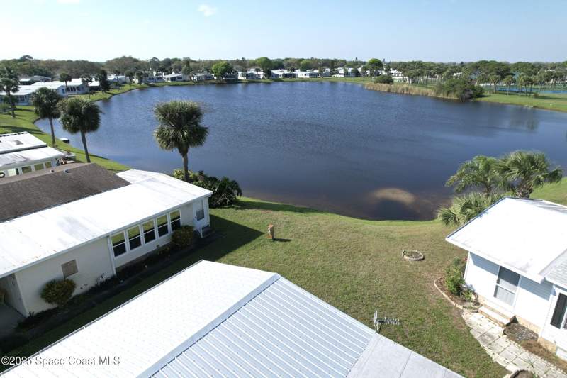 2 bedroom Manufactured Home at 7622 Great Bear Lake Drive #30, Snug Harbor Lakes Condo, Micco — photo 2