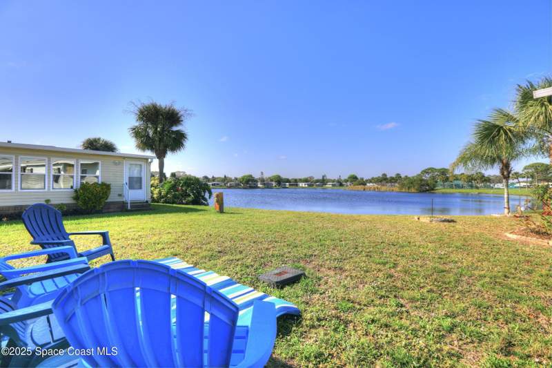 2 bedroom Manufactured Home at 7622 Great Bear Lake Drive #30, Snug Harbor Lakes Condo, Micco — photo 4